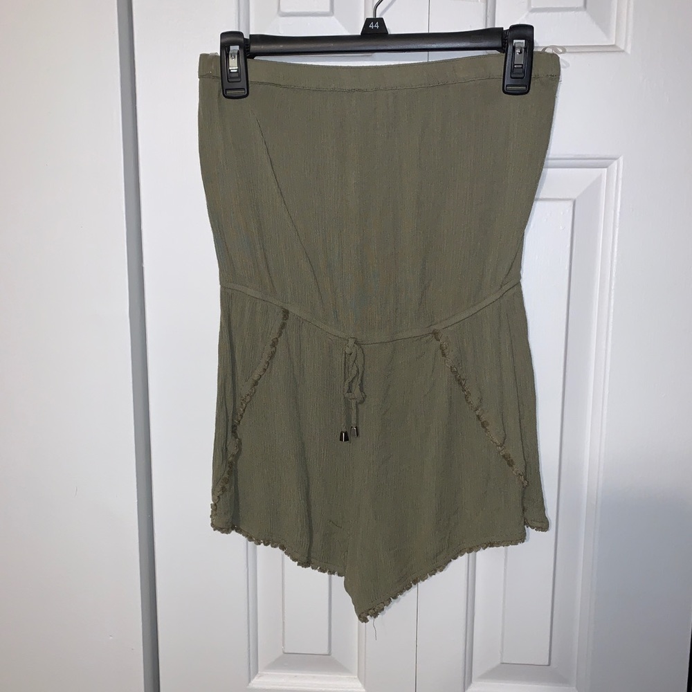 Cute strapless romper